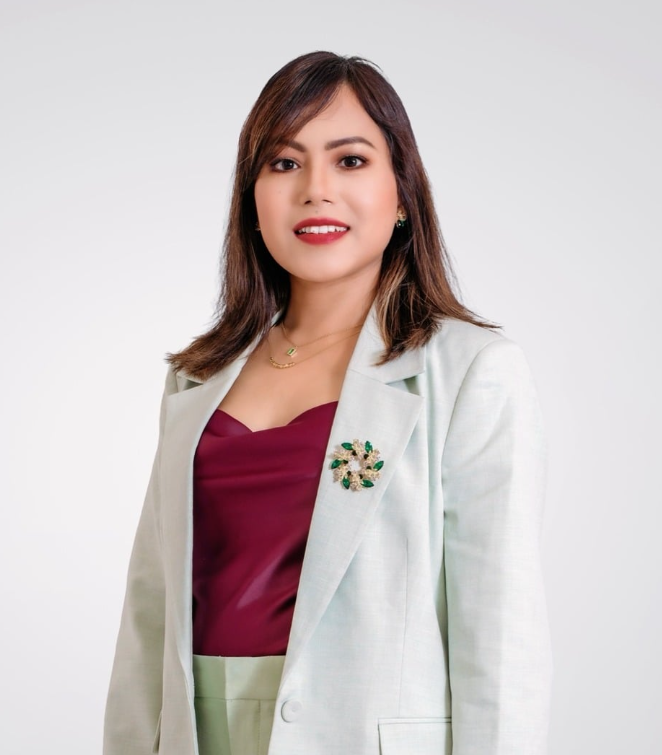 Ayona, certified personal stylist and founder of Style Solutions by Ayona